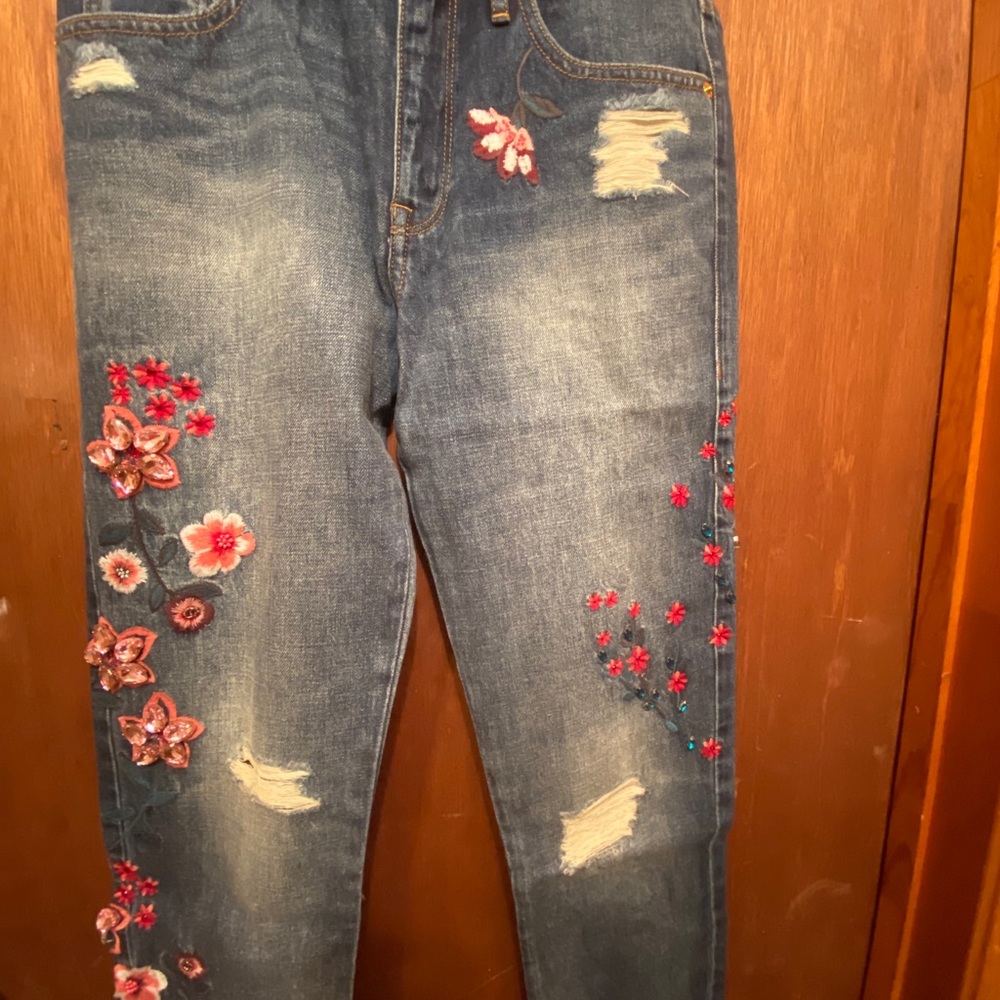 Jeans - Picture 2 of 3